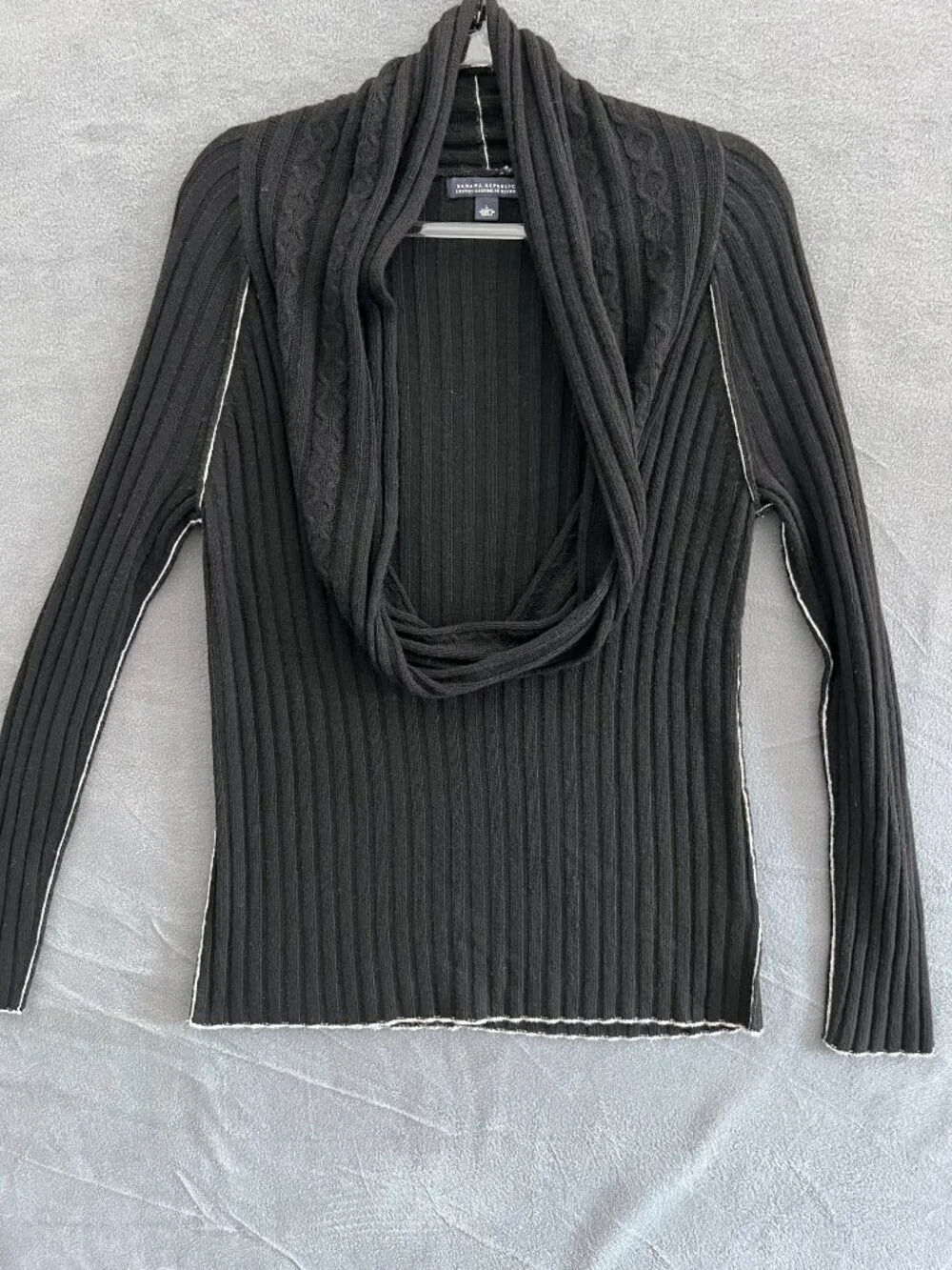 Banana Republic Sweater Wool Cashmere Blend Deep Cut Cowl Neck Sz L